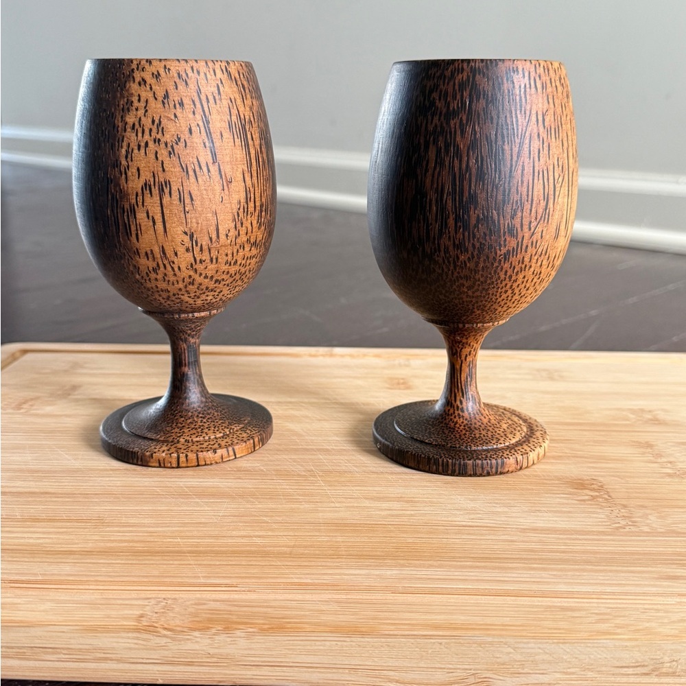 Set of 2 Elegant Wooden Goblet Set